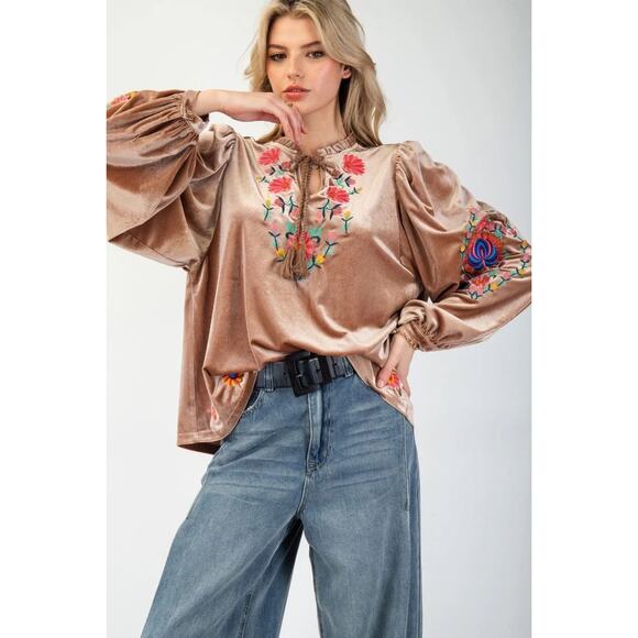 easel Tops - Easel Velvet Top with Floral Embroidery